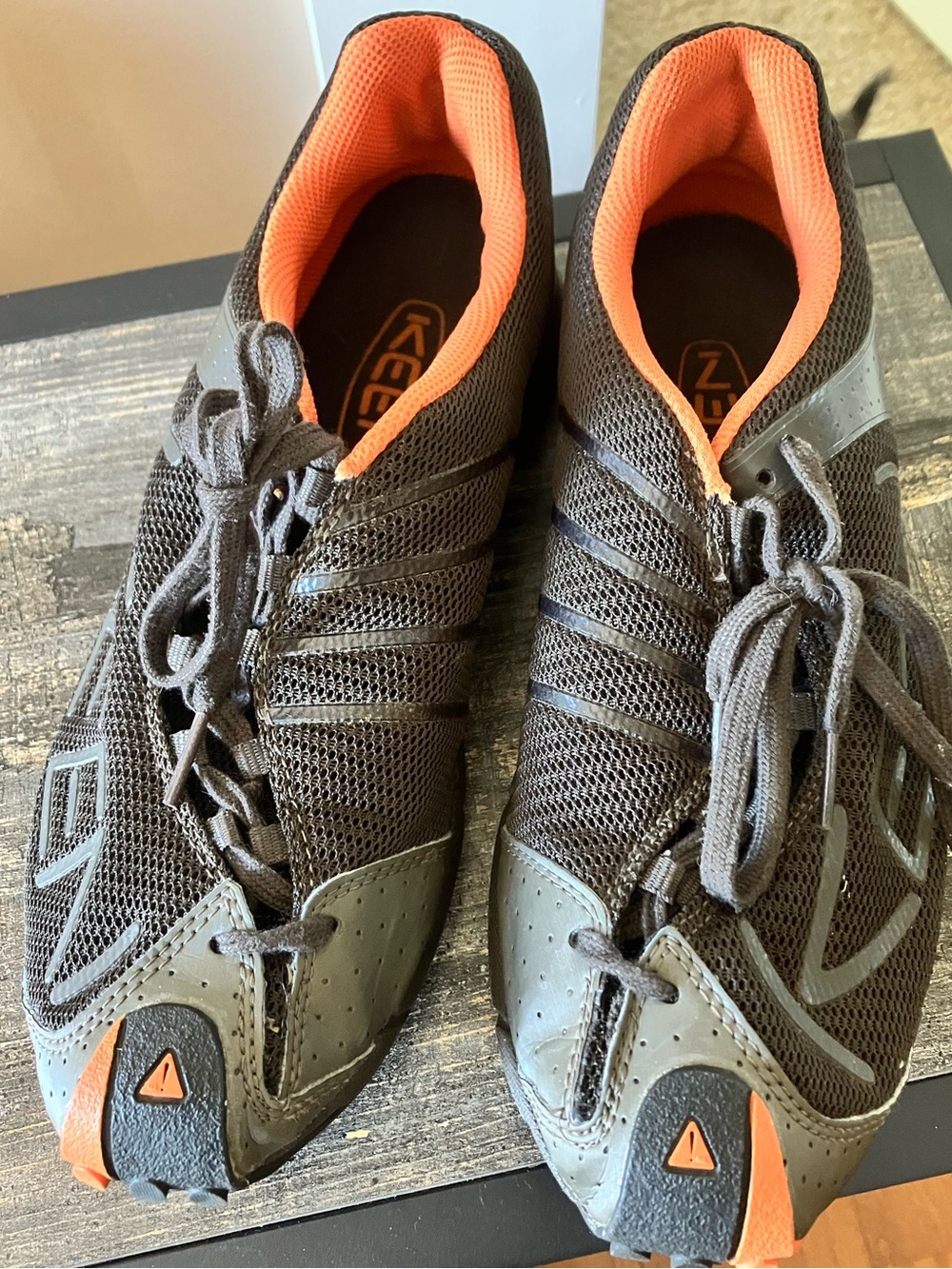 Keen Men’s Black Athletic Lace-Up Shoes with Orange Interior